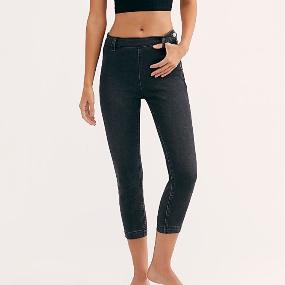 Women’s free people Capri jeans black nwot 30
